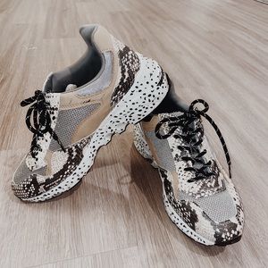 Steve Madden sneakers